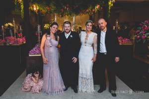 fotos de padrinhos e convidado durante evento no villa 459