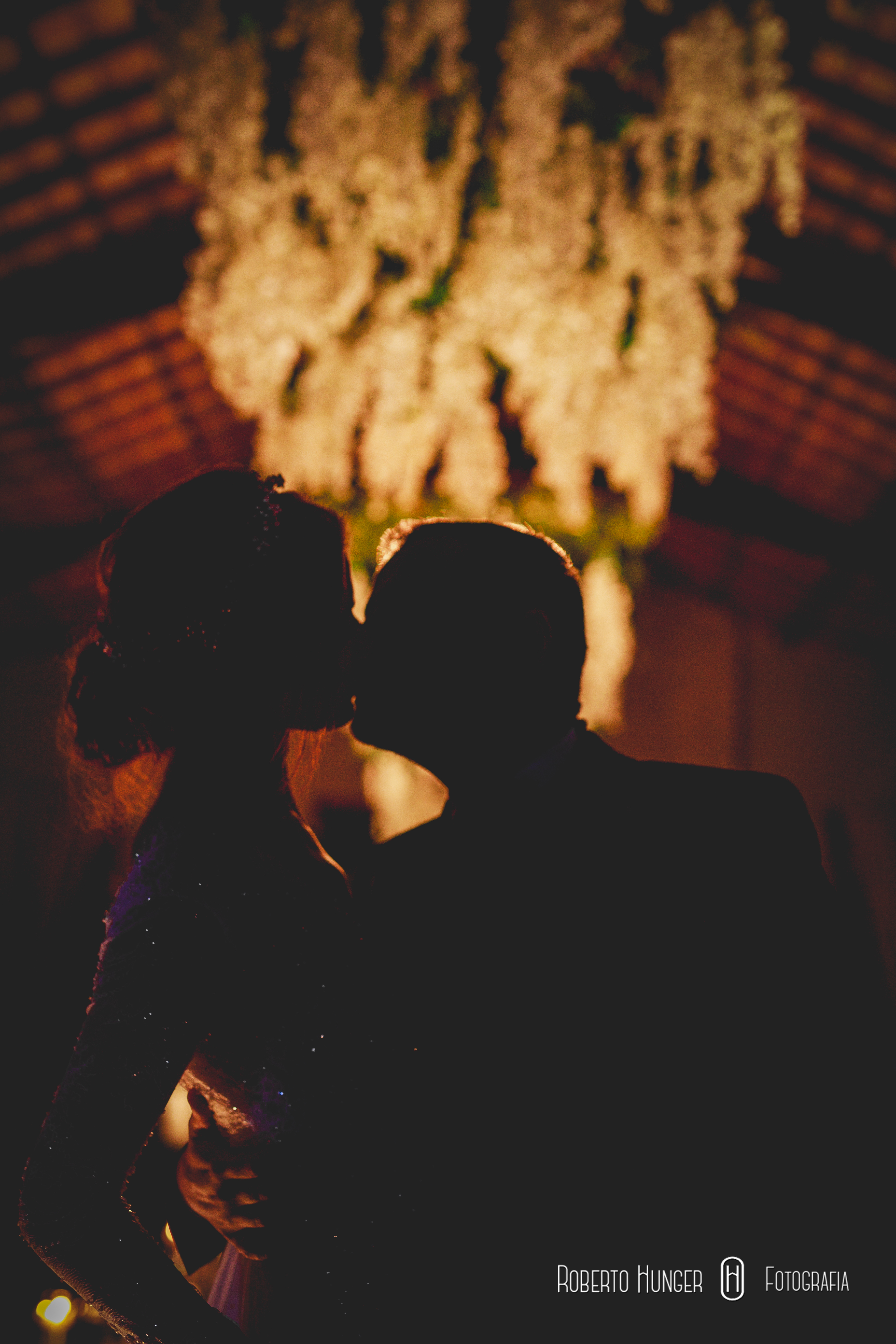 MILTON DECORAÇÕES Rua Viseu, 214 - Chácaras Reunidas - São J. Campos; GABBO [DESIGN DE MARCA] Design de Marca [Direção de Arte e Identidade Visual;