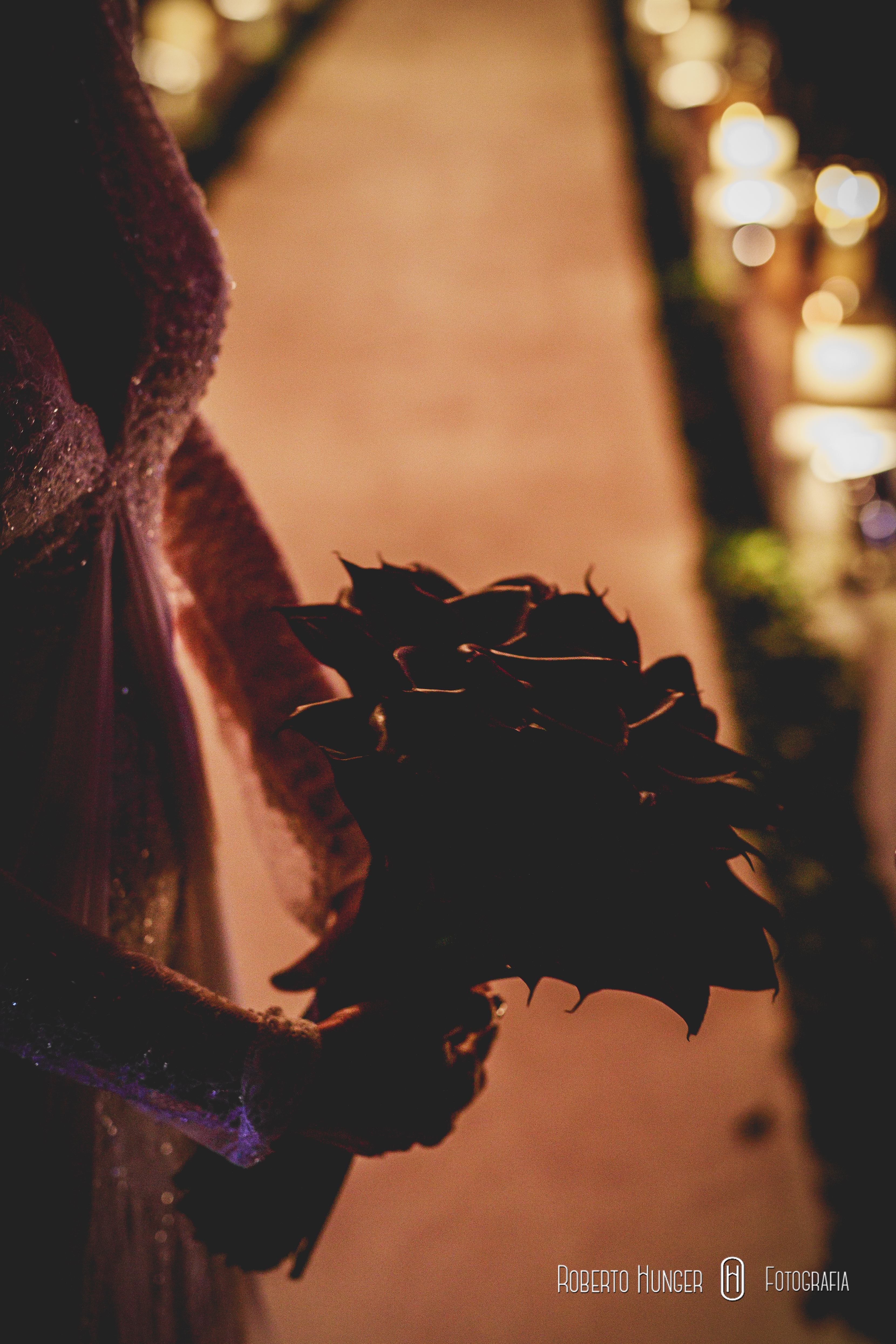 noivos felizes em casamento, álbuns de casamento importados, álbuns de luxo, melhores álbuns de casamento, fotografia profissional de casamento valores e orçamento ou proposta, melhores fotógrafos de casamento da região, foto de casamento em preto e branco