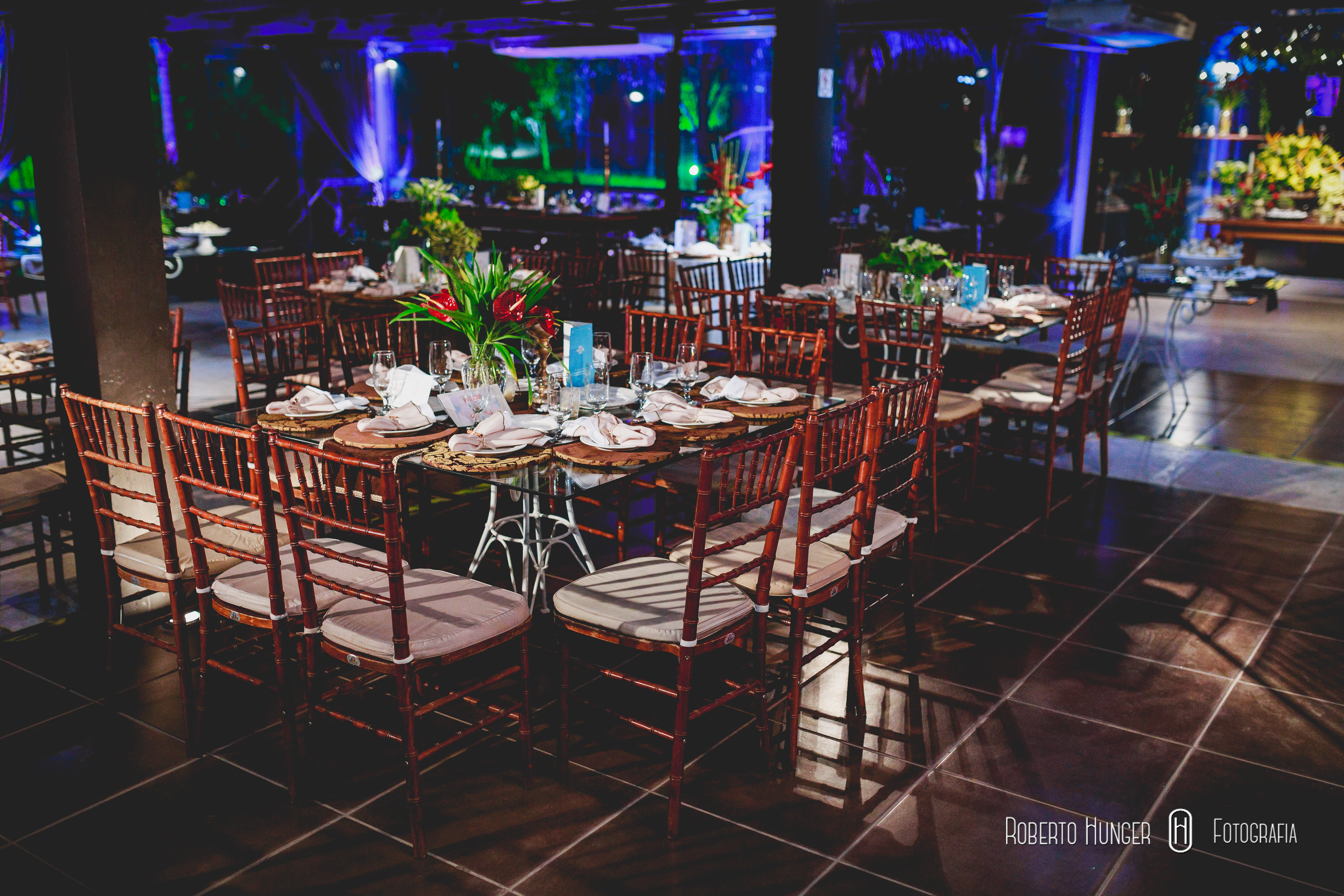 MILTON DECORAÇÕES Rua Viseu, 214 - Chácaras Reunidas - São J. Campos; GABBO [DESIGN DE MARCA] Design de Marca [Direção de Arte e Identidade Visual;