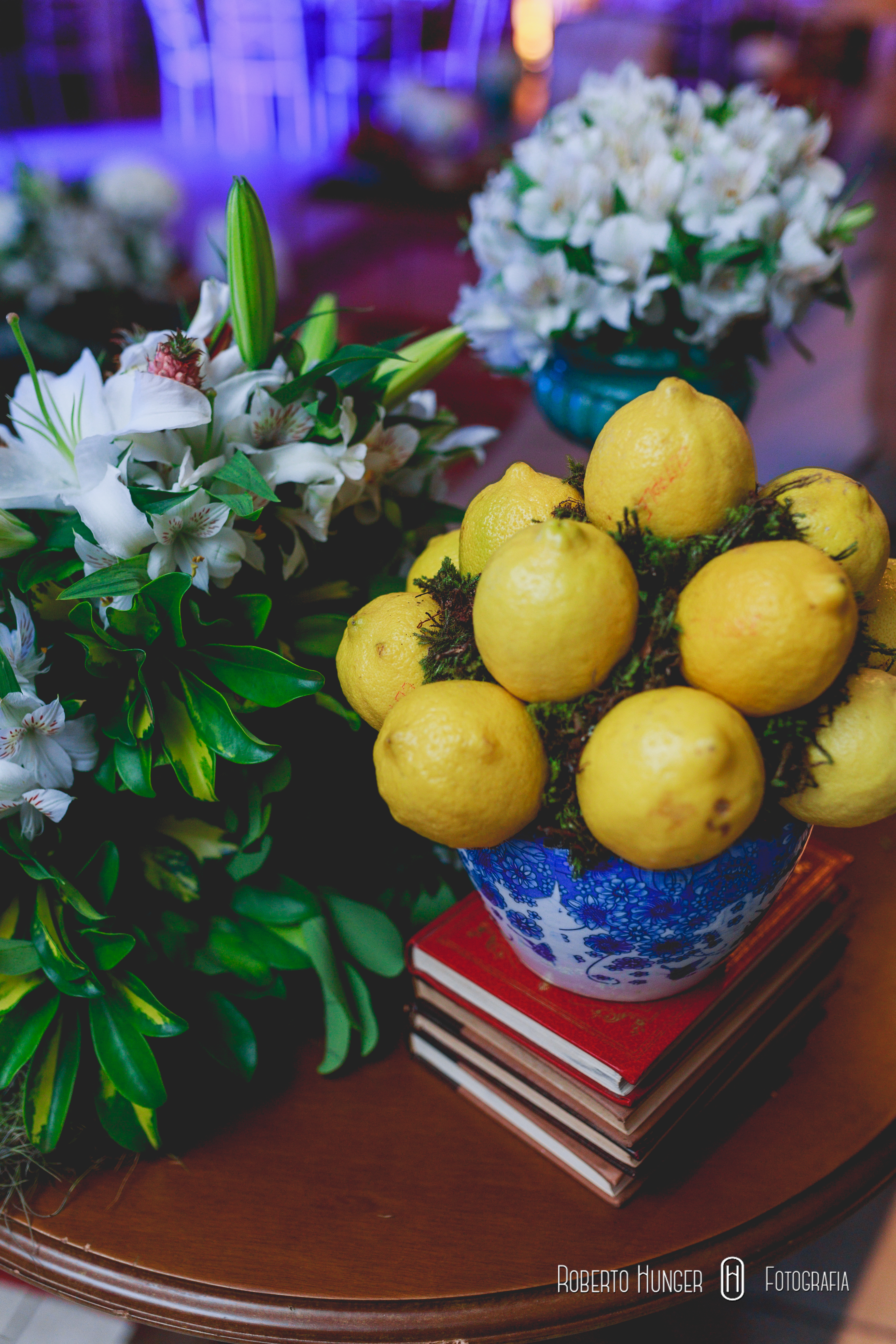 fotos do casamento de samuel e Kelly, realizado em Pouso Alegre no Villa 459, com os parceiros, Cabelo Matheus Pereira e Eliana, Fernando Nasser, Make Danila Torres, Vestido da noiva Miriane noivas, Preparação noivo: Atelier Rafael Garroni. (Rafael Garroni Alfaiataria), Buffet & Espaço: Buffet Villa 459, Decoração Dudu Vasconcelos; Bombons: Dona KA, Doces Finos Enjoy (Forminhas de doce.etc); Móveis - H2 Locações e Eventos, Iluminação - Roberto Flôres, Bolo - Ana Paula Abreu.