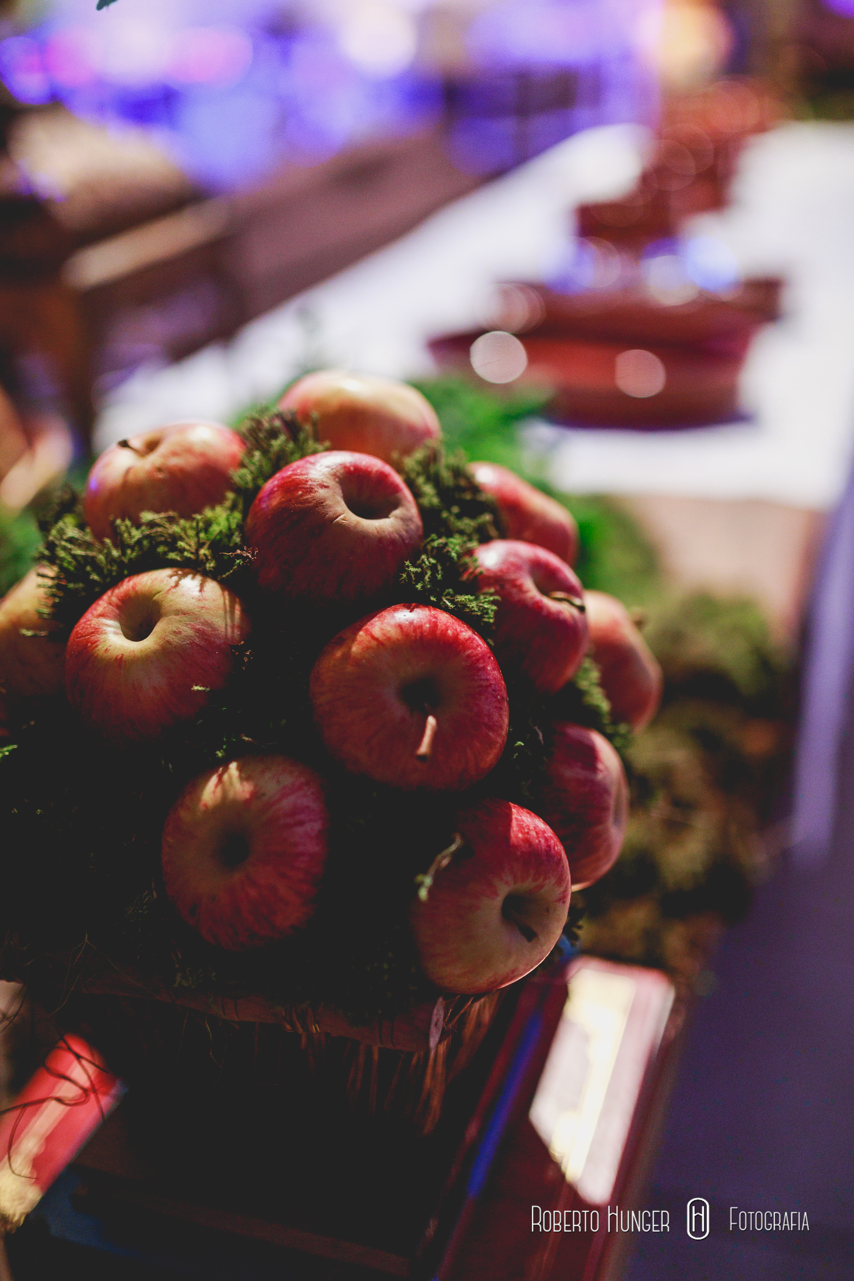 fotos do casamento de samuel e Kelly, realizado em Pouso Alegre no Villa 459, com os parceiros, Cabelo Matheus Pereira e Eliana, Fernando Nasser, Make Danila Torres, Vestido da noiva Miriane noivas, Preparação noivo: Atelier Rafael Garroni. (Rafael Garroni Alfaiataria), Buffet & Espaço: Buffet Villa 459, Decoração Dudu Vasconcelos; Bombons: Dona KA, Doces Finos Enjoy (Forminhas de doce.etc); Móveis - H2 Locações e Eventos, Iluminação - Roberto Flôres, Bolo - Ana Paula Abreu.