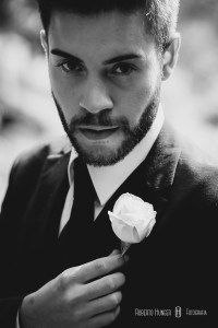 Roberto Hunger - Fotografia; TR Filmes (Totonho Rigotti); MAKE: Maquiagem: Eliana Muniz Franco da Bride's Day (Dia da Noiva) ; Cabelo: Mara Fortunato; Vestidos, ternos e acessórios - Exclusiva Noivas e Festas BUQUÊ: Menu Eventos (obrigado Saulo Ramon ) MODELOS: Ramon Carvalho e Bruna Almeida. Agradeço também ao Hotel e sua super recepção desde o começo, as imagens que publico aqui são fruto do esforço de todos os presentes no dia. Valeu Mariana Filippini Wolf.