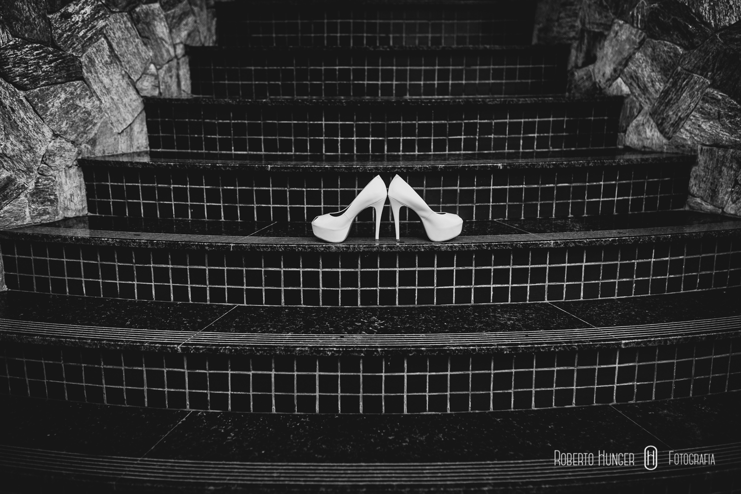 Roberto hunger fotografia, fotografia de casamento em pouso alegre, itajubá fotos casamentos, varginha fotógrafo de casamento, melhores fotos de casamento sul de minas, monte verde e camanducaia onde casar, hoteis e pousadas para casamento em minas gerais, casando nas montanhas sul de minas, cambui minas gerais, borda da mata, lambari fotos de casamento, paraisóples sul de minas casamentos, ouro fino casamentos, eventos em pouso alegre, itajubá fotografia de casamento