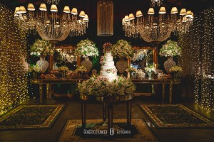 Gustavo, aqui novamente. Cerimonial: Fernando Henrique Ribeiro; Buffet: Amaral Eventos; Decoração: Aninha Rodrigo Decoradores Foto: Roberto Hunger Fotografia e equipe; Vídeo:Bem Casados; Cabelo e make: Fred Couto; Vestido: Giulliano Oliva; Doces: Néia Rodrigues Doces Gourmet; Bem casados: Maria Cristina Flor de Laranjeira; Músicos igreja: Alligare Eventos; Banda: Moqueca Groove; DJ: Luizinho PA Lite. Igreja: Paróquia Nossa Senhora do Carmo. Festa: Pousada Cambuhy @rodrigoaninhadecoradores , @robertohunger , @fernandohribeiro , @hellen_bianchi , @gustavo_uchoa , @pousadacambuhy , @coutofred , #monteverde , #cambui , #cambuimg , #itajubá , #itajuba , #pousoalegre , #alfenas , #noivas2017, #noivas2018 , #machado , #camanducaia , #casamentocampo , #bordadamata , #paraisopolis , #santaritadosapucai , #extremamg , #varginha