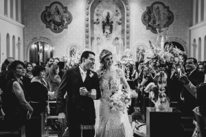 Gustavo, aqui novamente. Cerimonial: Fernando Henrique Ribeiro; Buffet: Amaral Eventos; Decoração: Aninha Rodrigo Decoradores Foto: Roberto Hunger Fotografia e equipe; Vídeo:Bem Casados; Cabelo e make: Fred Couto; Vestido: Giulliano Oliva; Doces: Néia Rodrigues Doces Gourmet; Bem casados: Maria Cristina Flor de Laranjeira; Músicos igreja: Alligare Eventos; Banda: Moqueca Groove; DJ: Luizinho PA Lite. Igreja: Paróquia Nossa Senhora do Carmo. Festa: Pousada Cambuhy @rodrigoaninhadecoradores , @robertohunger , @fernandohribeiro , @hellen_bianchi , @gustavo_uchoa , @pousadacambuhy , @coutofred , #monteverde , #cambui , #cambuimg , #itajubá , #itajuba , #pousoalegre , #alfenas , #noivas2017, #noivas2018 , #machado , #camanducaia , #casamentocampo , #bordadamata , #paraisopolis , #santaritadosapucai , #extremamg , #varginha