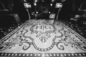 Gustavo, aqui novamente. Cerimonial: Fernando Henrique Ribeiro; Buffet: Amaral Eventos; Decoração: Aninha Rodrigo Decoradores Foto: Roberto Hunger Fotografia e equipe; Vídeo:Bem Casados; Cabelo e make: Fred Couto; Vestido: Giulliano Oliva; Doces: Néia Rodrigues Doces Gourmet; Bem casados: Maria Cristina Flor de Laranjeira; Músicos igreja: Alligare Eventos; Banda: Moqueca Groove; DJ: Luizinho PA Lite. Igreja: Paróquia Nossa Senhora do Carmo. Festa: Pousada Cambuhy @rodrigoaninhadecoradores , @robertohunger , @fernandohribeiro , @hellen_bianchi , @gustavo_uchoa , @pousadacambuhy , @coutofred , #monteverde , #cambui , #cambuimg , #itajubá , #itajuba , #pousoalegre , #alfenas , #noivas2017, #noivas2018 , #machado , #camanducaia , #casamentocampo , #bordadamata , #paraisopolis , #santaritadosapucai , #extremamg , #varginha