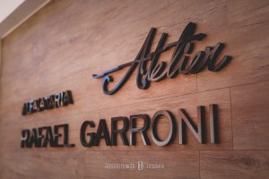 Roberto Hunger Junior; Estética Jéssica Pereira; make jéssica pereira, Tati Bueno cabelo; Vestido Atelier Rafael Garroni; Atelier Rafael Garroni; Decoração Cabana Hall Eventos; Cerimonial Cabana Hall, João Carlos Castro; Bufê Autieri Borin; Doces Kênia Vasconcelos; Bem casados Ana Cristina Bem Casados, Dj Junior Pee, Filmagem: 2B filmes