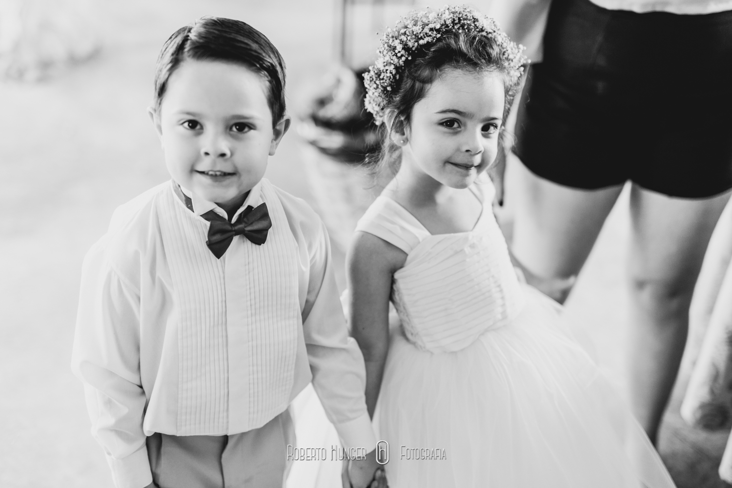 Roberto Hunger Junior; Estética Jéssica Pereira; make jéssica pereira, Tati Bueno cabelo; Vestido Atelier Rafael Garroni; Atelier Rafael Garroni; Decoração Cabana Hall Eventos; Cerimonial Cabana Hall, João Carlos Castro; Bufê Autieri Borin; Doces Kênia Vasconcelos; Bem casados Ana Cristina Bem Casados, Dj Junior Pee, Filmagem: 2B filmes