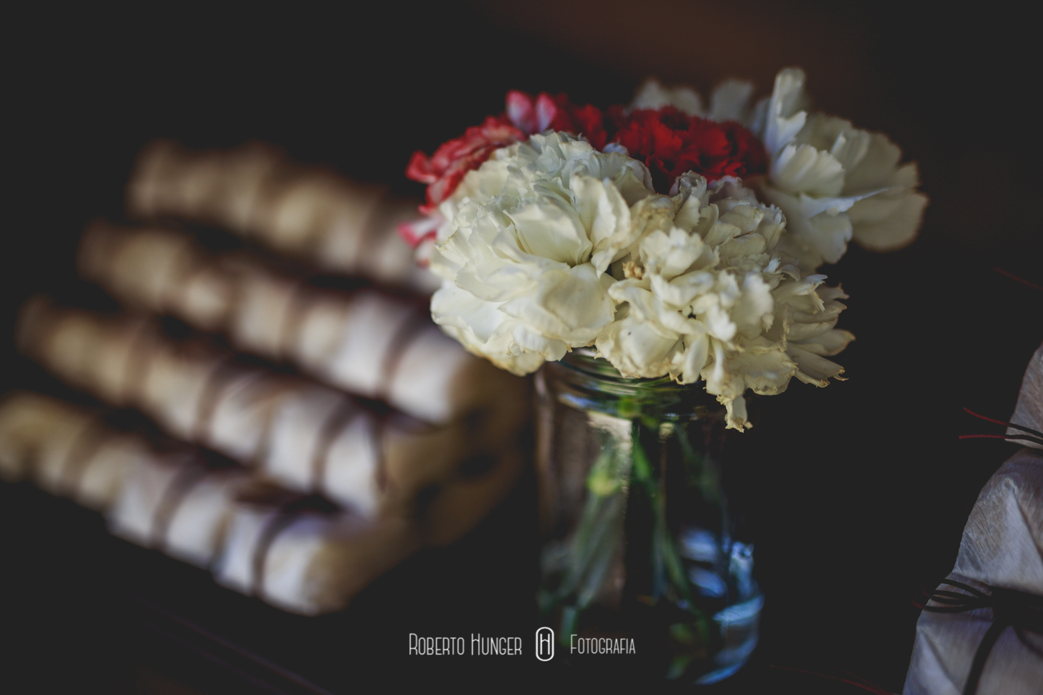 Roberto Hunger Junior; Estética Jéssica Pereira; make jéssica pereira, Tati Bueno cabelo; Vestido Atelier Rafael Garroni; Atelier Rafael Garroni; Decoração Cabana Hall Eventos; Cerimonial Cabana Hall, João Carlos Castro; Bufê Autieri Borin; Doces Kênia Vasconcelos; Bem casados Ana Cristina Bem Casados, Dj Junior Pee, Filmagem: 2B filmes