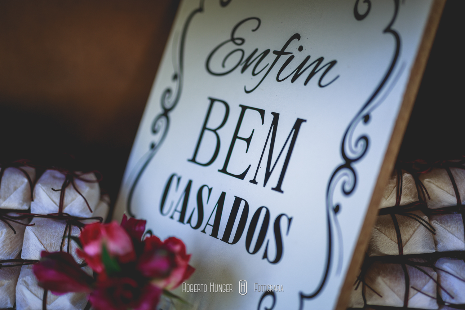 Roberto Hunger Junior; Estética Jéssica Pereira; make jéssica pereira, Tati Bueno cabelo; Vestido Atelier Rafael Garroni; Atelier Rafael Garroni; Decoração Cabana Hall Eventos; Cerimonial Cabana Hall, João Carlos Castro; Bufê Autieri Borin; Doces Kênia Vasconcelos; Bem casados Ana Cristina Bem Casados, Dj Junior Pee, Filmagem: 2B filmes