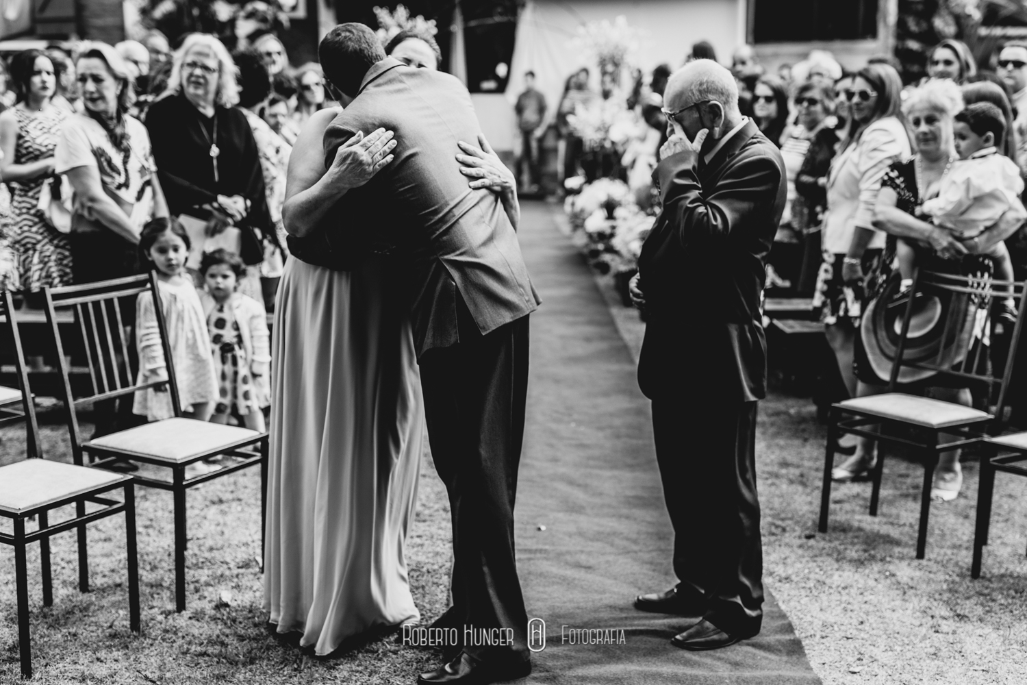 fotógrafos de casamento sul de minas gerais, fotografia de casamento em pouso alegre, fotoógrafo de casamento itajubá, itajubá fotografia de casamento, são lourenço fotografia de casamento, fotografia de casamento são bento do sapucaí, roberto hunger fotografia, monte verde mini wedding, casando em pouso alegre, espaço para casamentos em itapeva, camanducaia fotografia de casamento, bom repouso casamentos fotografia, heliodora e lambari fotografia de casamento