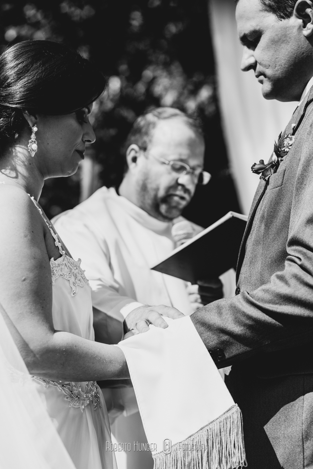 fotógrafos de casamento sul de minas gerais, fotografia de casamento em pouso alegre, fotoógrafo de casamento itajubá, itajubá fotografia de casamento, são lourenço fotografia de casamento, fotografia de casamento são bento do sapucaí, roberto hunger fotografia, monte verde mini wedding, casando em pouso alegre, espaço para casamentos em itapeva, camanducaia fotografia de casamento, bom repouso casamentos fotografia, heliodora e lambari fotografia de casamento