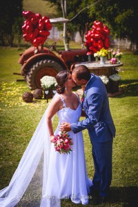 onde casar em congonhal, borda da mata fotografia de casamentos, onde-casar-em-cambui, onde-casar-em-itapeva, itapeva-fotografia-de-casamento, minas-gerais-fotógrafo-casamentos, pouso-alegre-fotografia-de-casamento, itajubá-fotografia-casamentos, alfenas-machado-varginha-fotografia-de-casamentos, monte-verde-casamento-no-campo, mini-wedding-minas-gerais, pousadas-casamentos-pouso-alegre, fotografia-casamentos-sul-de-minas-gerais, lambari-fotografo-de-casamentos, heliodora-fotografo-de casamentos, Roberto Hunger Junior; Estética Jéssica Pereira; make jéssica pereira, Tati Bueno cabelo; Vestido Atelier Rafael Garroni; Atelier Rafael Garroni; Decoração Cabana Hall Eventos; Cerimonial Cabana Hall, João Carlos Castro; Bufê Autieri Borin; Doces Kênia Vasconcelos; Bem casados Ana Cristina Bem Casados, Dj Junior Pee, Filmagem: 2B filmes