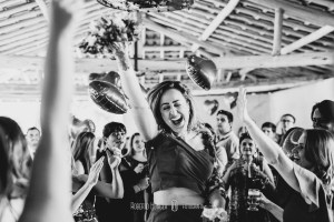 Roberto Hunger Junior; Estética Jéssica Pereira; make jéssica pereira, Tati Bueno cabelo; Vestido Atelier Rafael Garroni; Atelier Rafael Garroni; Decoração Cabana Hall Eventos; Cerimonial Cabana Hall, João Carlos Castro; Bufê Autieri Borin; Doces Kênia Vasconcelos; Bem casados Ana Cristina Bem Casados, Dj Junior Pee, Filmagem: 2B filmes