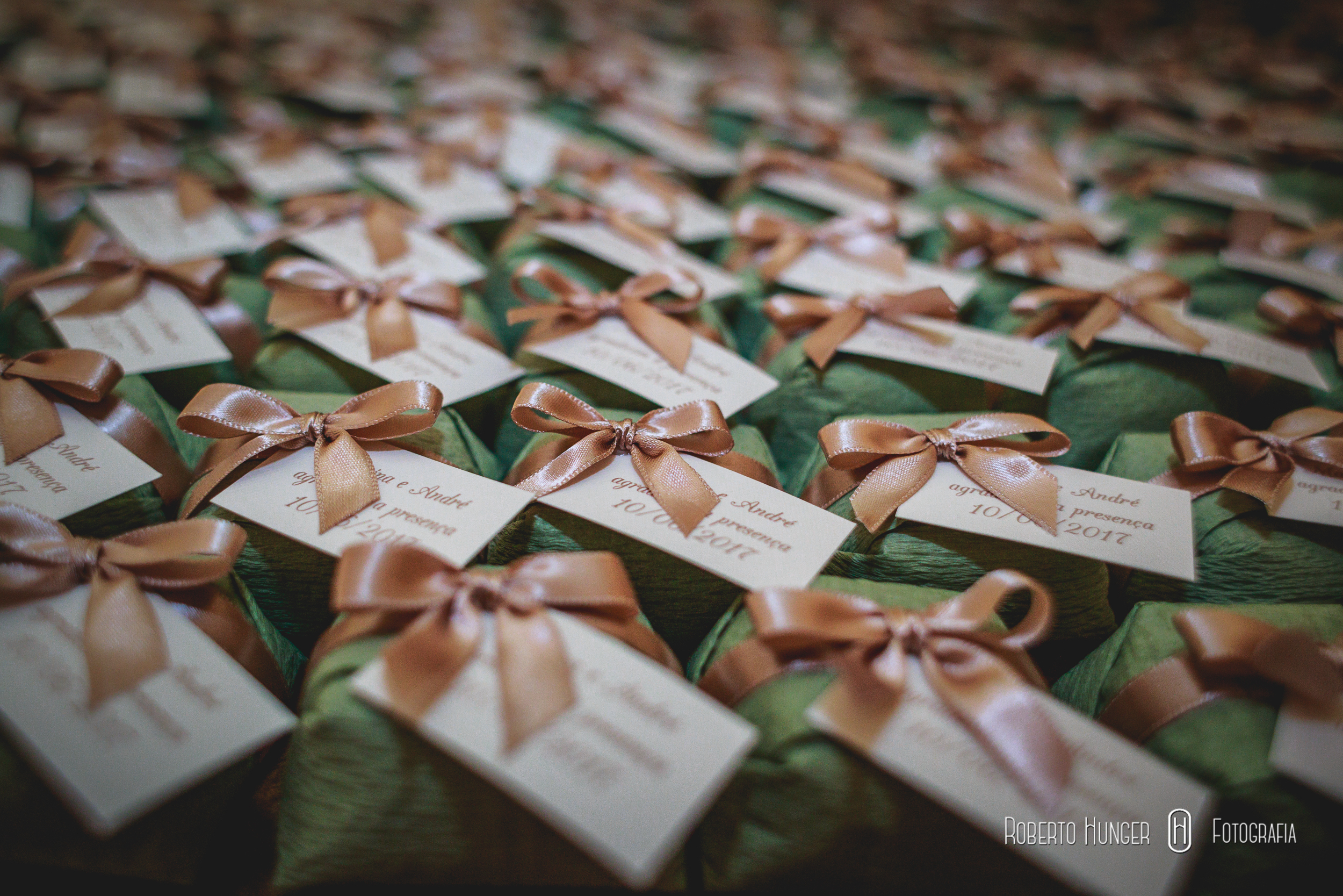 pouso alegre fotógrafo de casamento, itajubá álbuns de casamento, álbum de casamento em borda da mata e pouso alegre, melhor álbum de casamento de minas gerais, álbum de casamento lambari, álbum de casamento cambuí minas gerais, fotos de casamento cambui minas gerais, pousada cambhuy minas gerais casamentos, álbum de casamento itajubá, fotógrafo casamento monte verde, monte verde álbuns de casamento, monte verde casamento rústico, mini wedding monte verde casamentos.