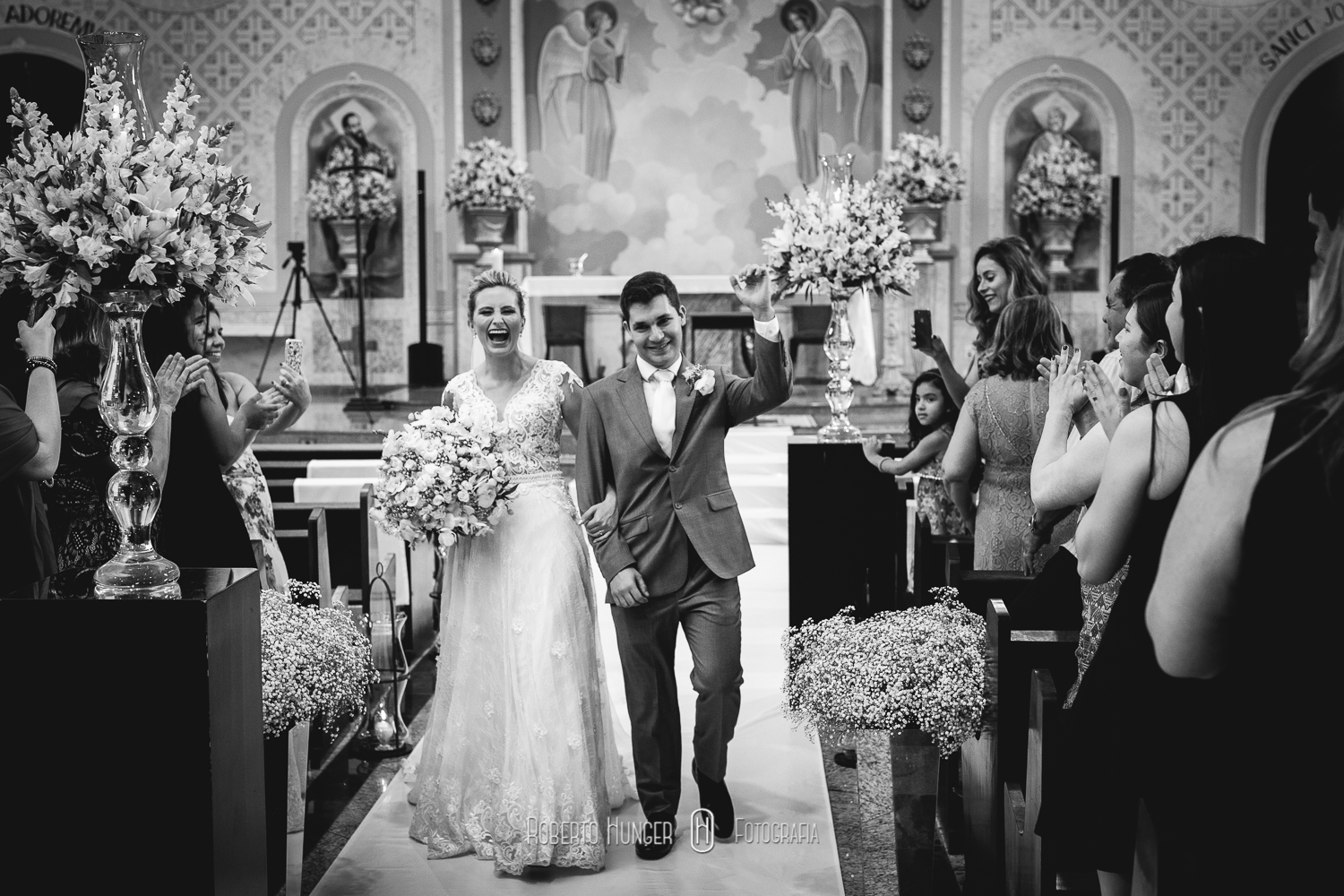 Vídeo Play filmes (Guilherme Yoshi) Fotografia: Roberto Hunger Junior e equipe. Cerimonial: Cerimonialy (Lucimara Souza); Make noiva/dia da noiva: EMME (Megue Costa); vestido noiva: Junior Pelissare; Make Noivo/dia do noivo: Santa Roma Cambuí; Igreja: Matriz de Nossa Senhora do Carmo Cambuí; Músicos da igreja: Alligare Eventos; Festa e Buffet : Pousada Cambuhy (Fernanda Rodrigues De Souza Brito e Leandro Brito) ; Decoração: Aninha Rodrigo Decoradores; Doces: Néia Rodrigues; Forminhas: Ana Lúcia Pereira; DJ: Marcelo Fagundes; Master Som; Mamãe brigadeiro, Banda: Odisseia/ Tribaus Bar: Souza Bartende.