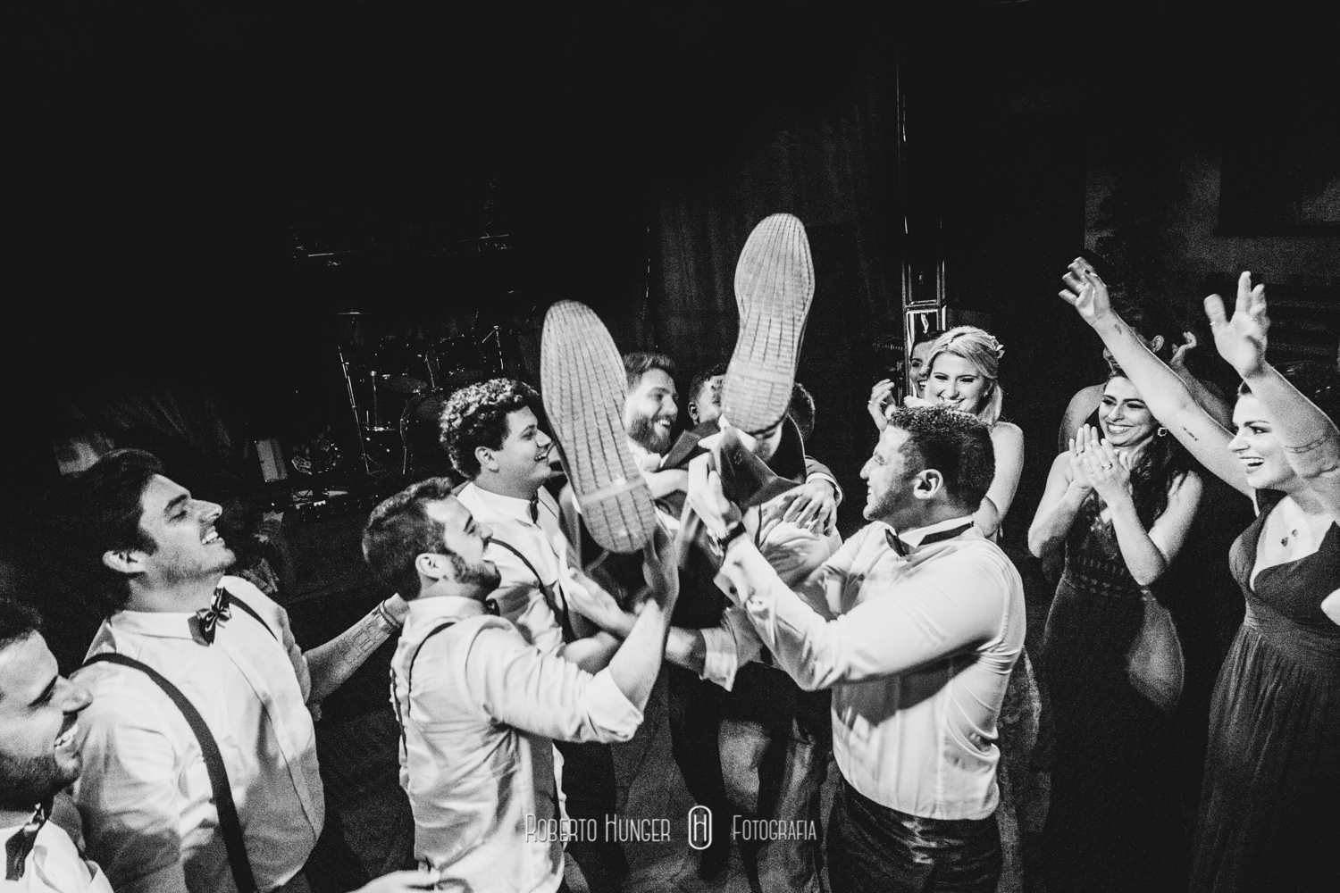 Fotografia: Roberto Hunger Fotografia e equipe; Filmagem : Guilherme Yoshi / Produtora Play Filmes Cabelo e Maquiagem : Gisele Barbosa; Decoração igreja e festa : Cristian Montal; Sonorização cerimônia: Enlace musical; Recepção: Chácara Silex; DJ : Adriano; Banda Keiskara; Doces: Milene Monte Sião, Bem casados: Di Betha São Paulo.