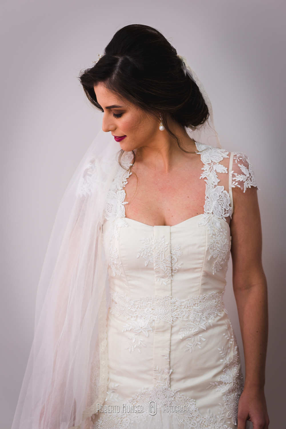 Imagens: Roberto Hunger Fotografia e equipe; Vídeo: Filmagem: Neon Filmes (Itamar Filho); Cerimonial: Mércia Ministro assessoria e cerimonial; Banda: Patronagens; Dj e sonorização: luizinho; Decoração: Helena Gurgel Arte Floral; Doces e bolo: Soraya Mouallem; Local do evento: Buffet Vienna (Pouso Alegre)