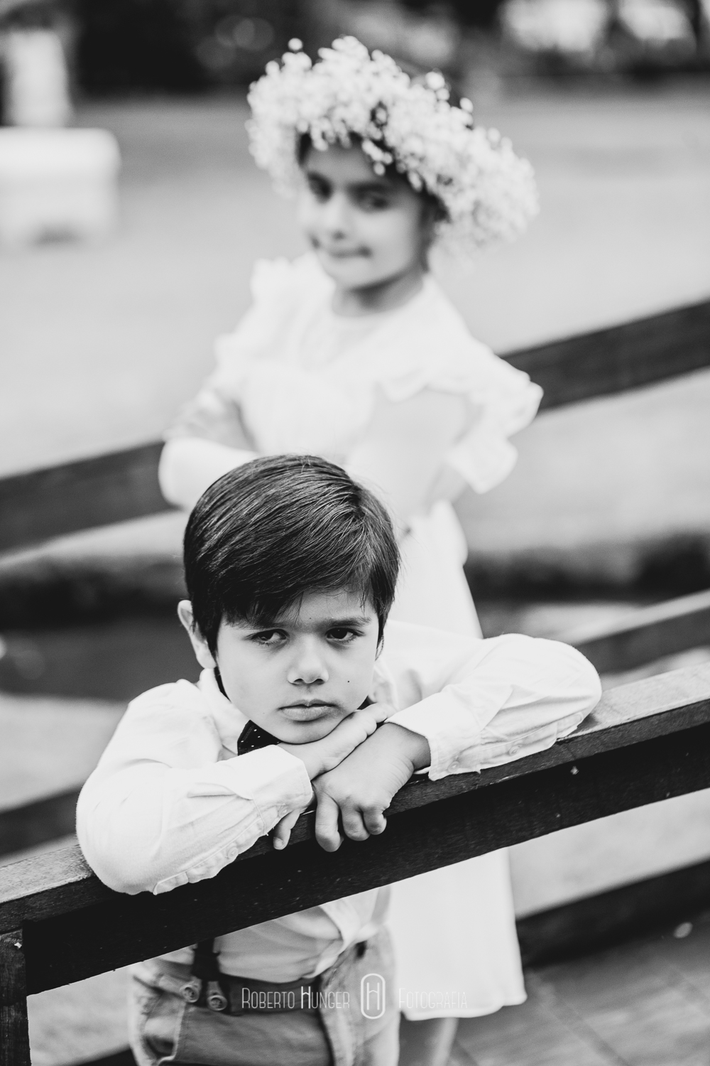 Espaço: Hotel Serra Bonita Assessoria: Ana Faria Celebrantes: Pedro Serra e Camille Amos Lardan Decor: Menu Decor Gastronomia: Buffet Expresso Gourmet Forografia: Roberto Hunger Fotografia e equipe; Vídeo: Make a Moment Beleza: Studio Glaucia Mafra Vestido: Rime Arodaky Doces Finos: Elisangela Doces Finos Música da Cerimônia: Carolina Hofmeister e André Hofmeister Música da Festa: GT Audio Sonorização | Samba Marcio Torres e Amigos | Banda Vacamarela