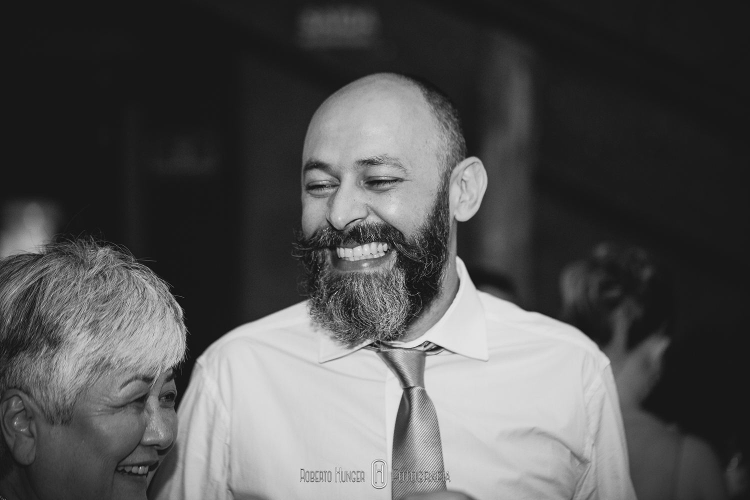 Cerimonial - Patricia Borges ; Decoração - Wagner Vinicius ; Local- Barroko; Buffet e móveis cerimônia - Amaral (Larama Buffet); Doces - Adriana Machado de Assis; Música Cerimônia - Danielle Vitoriano DJ : DJ Bolinha; Celebrante - Benedito Procópio; Cabelo e Maquiagem noiva - Mariana Loyola (Atelier Mariana Loyola); Vestido - Tok Especial ; Roupa noivo e padrinhos - Elegance Noivas Bolo - Andrea Fernandez Goto; Arte convite - Pública comunicação e marketing ; Tenda Cristal - Grupo HJR; Brinquedos - Marmelada.