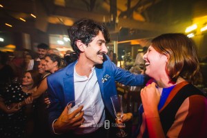 Espaço: Hotel Serra Bonita Assessoria: Ana Faria Celebrantes: Pedro Serra e Camille Amos Lardan Decor: Menu Decor Gastronomia: Buffet Expresso Gourmet Forografia: Roberto Hunger Fotografia e equipe; Vídeo: Make a Moment Beleza: Studio Glaucia Mafra Vestido: Rime Arodaky Doces Finos: Elisangela Doces Finos Música da Cerimônia: Carolina Hofmeister e André Hofmeister Música da Festa: GT Audio Sonorização | Samba Marcio Torres e Amigos | Banda Vacamarela