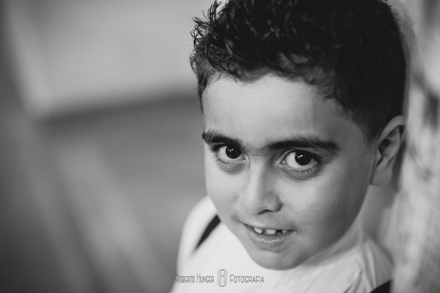 Imagens: Roberto Hunger Fotografia e equipe; Cerimonial:  Ana´s Cerimonial; Make noiva:  Gustavo Hair Studio; Make noivo: Barbearia Rusticana; Vestido noiva: Ateliê Fernanda Dias; Dj: Dj Rafa Douglas; Doces, bolo fake e bem casados:  Soraya Mouallem Alta Confeitaria; Cerimônia:  Igreja Santa Terezinha, Vila Mestre Sebastião Simões, 01 Bairro: Imbel - Itajubá/MG; Recepção: Buffet Cia de Eventos ; Bolo corte: Cia Eventos. Barman: Wesley Drinks , com Raphael Mouallem.