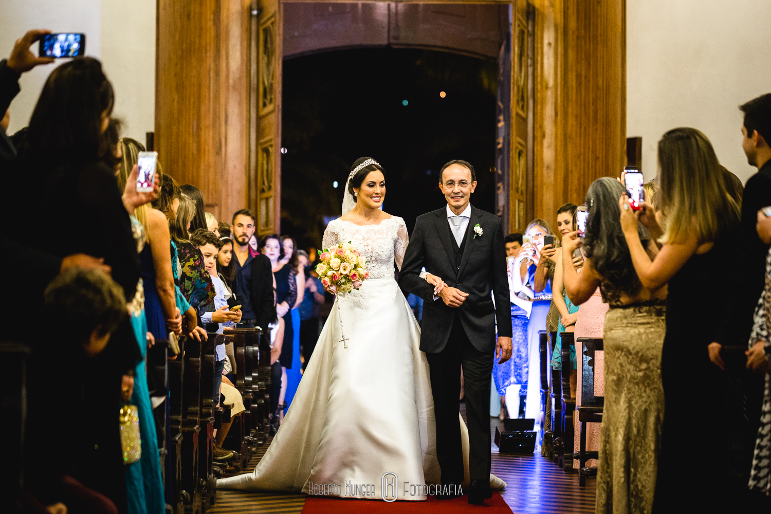 Fotografia de casamento em minas gerais, cidade de Pouso Alegre e itajubá fotogógrafo. Fotos de casamento São João del rei e tiradentes. Fotografia de casamento Monte Verde, pouso Alegre, itajubá e Cambui minas gerais.