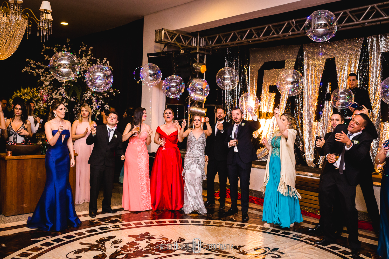 Roberto Hunger Fotografia. Onde casar em minas gerais? Fotografia de casamento sul de minas, pouso alegre e itajubá fotografia, borda da mata, lambari, santa rita do sapucai e poços de caldas fotos de casamento. Fotógrafo de casamento pouso alegre