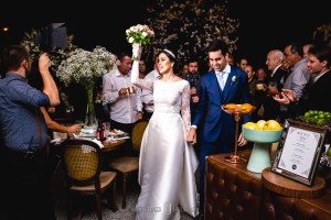 Roberto Hunger Fotografia. Onde casar em minas gerais? Fotografia de casamento sul de minas, pouso alegre e itajubá fotografia, borda da mata, lambari, santa rita do sapucai e poços de caldas fotos de casamento. Fotógrafo de casamento pouso alegre