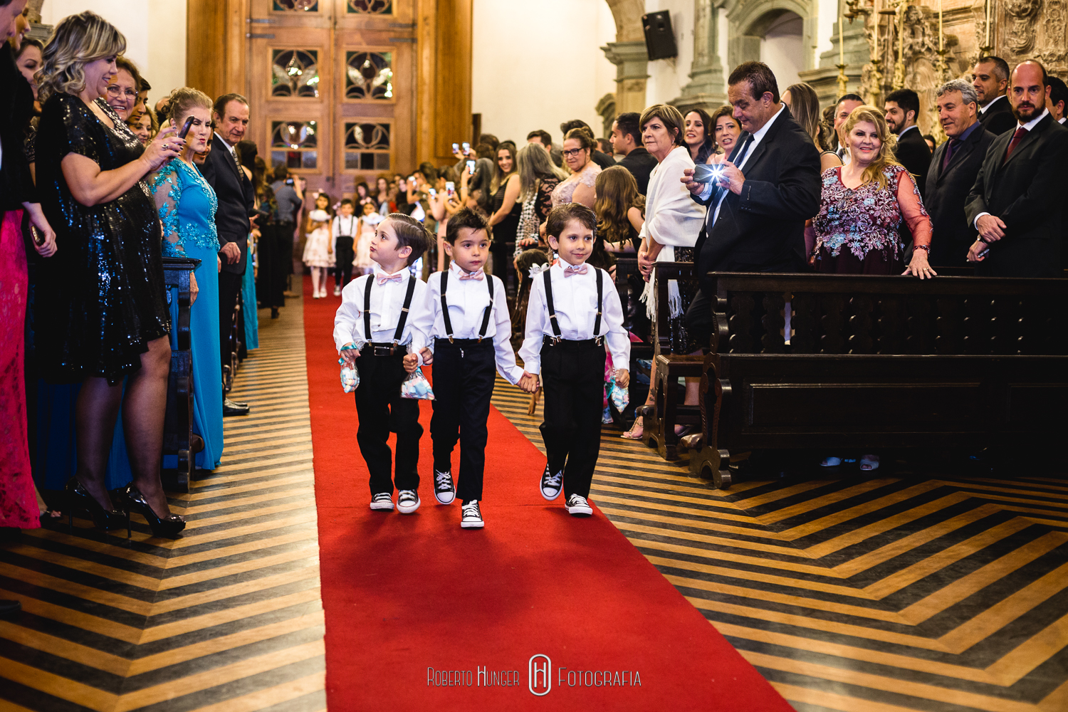 Fotografia de casamento em minas gerais, cidade de Pouso Alegre e itajubá fotogógrafo. Fotos de casamento São João del rei e tiradentes. Fotografia de casamento Monte Verde, pouso Alegre, itajubá e Cambui minas gerais.