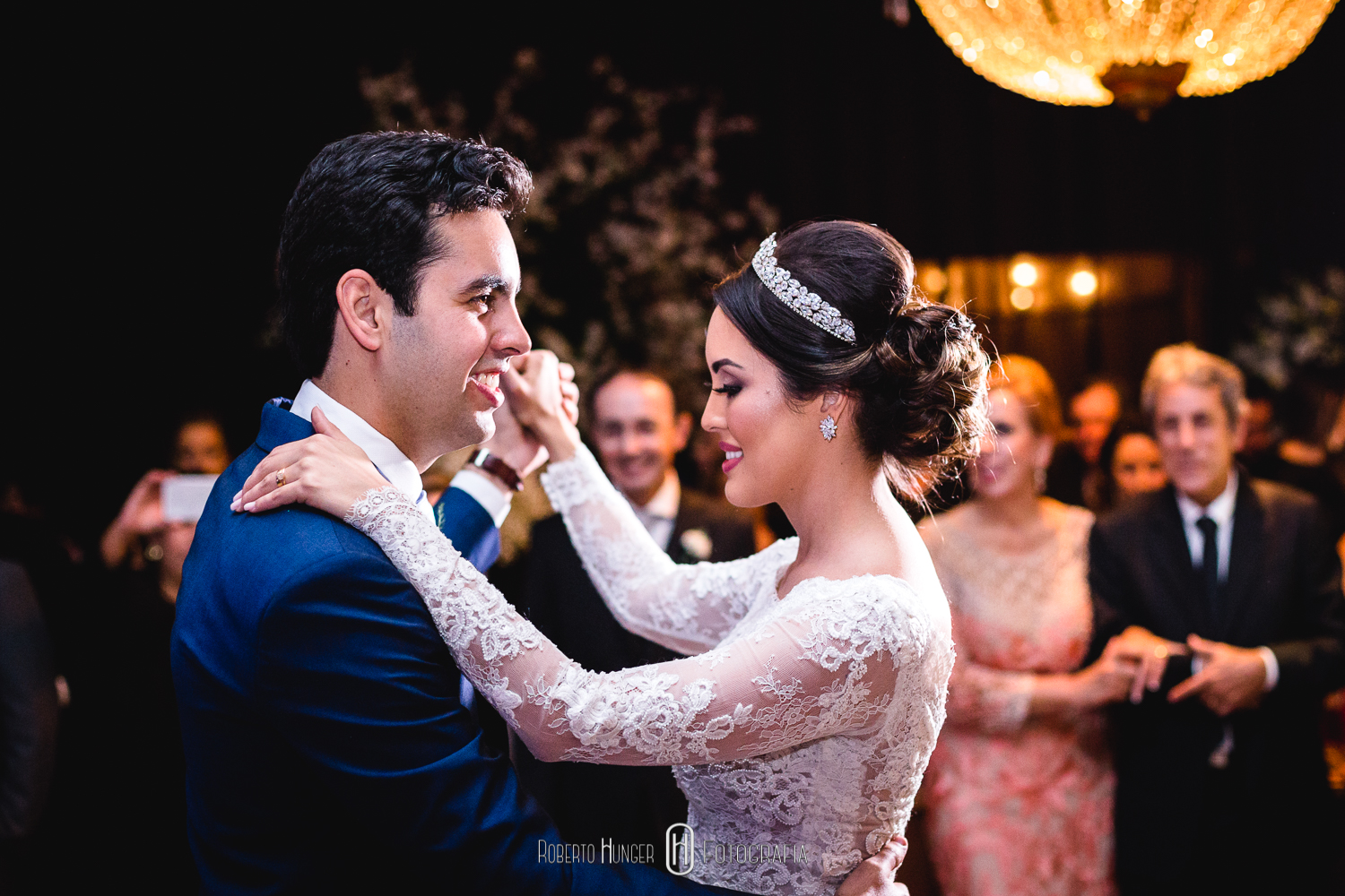 Roberto Hunger Fotografia. Onde casar em minas gerais? Fotografia de casamento sul de minas, pouso alegre e itajubá fotografia, borda da mata, lambari, santa rita do sapucai e poços de caldas fotos de casamento. Fotógrafo de casamento pouso alegre