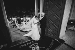 Cerimonial: Spaço Noivas & Lucélia Cerimonial (Lucélia Cerimonial); Decoração:  Aninha Rodrigo Decoradores; Fotografia: Roberto Hunger Fotografia e equipe; Vídeo: Marcello Ferreira vídeo; make: Cabelo : Caroline Abighosn; Maquiagem Andrieli; Dia da noiva Espaço Santa Roma; Hobes:  Atelier Mayra; Bar : Luquinha; Carro : Locação de Carros Antigos Pouso Alegre - Casamentos e Eventos STAR OLD; Coral : Alligare; Doces : Neia Rodrigues; Pão  de mel : artes da Kaká.; Mamãe  brigadeiro (Elizangela ); Iluminação :  kennedy  Produções. David José; Lustres Natalie Design. Chinelos Sant  Sandálias. Totem : Photomatic; Espaço e Buffet: Pousada Cambuhy.