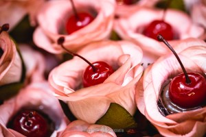 Cerimonial: Spaço Noivas & Lucélia Cerimonial (Lucélia Cerimonial); Decoração:  Aninha Rodrigo Decoradores; Fotografia: Roberto Hunger Fotografia e equipe; Vídeo: Marcello Ferreira vídeo; make: Cabelo : Caroline Abighosn; Maquiagem Andrieli; Dia da noiva Espaço Santa Roma; Hobes:  Atelier Mayra; Bar : Luquinha; Carro : Locação de Carros Antigos Pouso Alegre - Casamentos e Eventos STAR OLD; Coral : Alligare; Doces : Neia Rodrigues; Pão  de mel : artes da Kaká.; Mamãe  brigadeiro (Elizangela ); Iluminação :  kennedy  Produções. David José; Lustres Natalie Design. Chinelos Sant  Sandálias. Totem : Photomatic; Espaço e Buffet: Pousada Cambuhy.