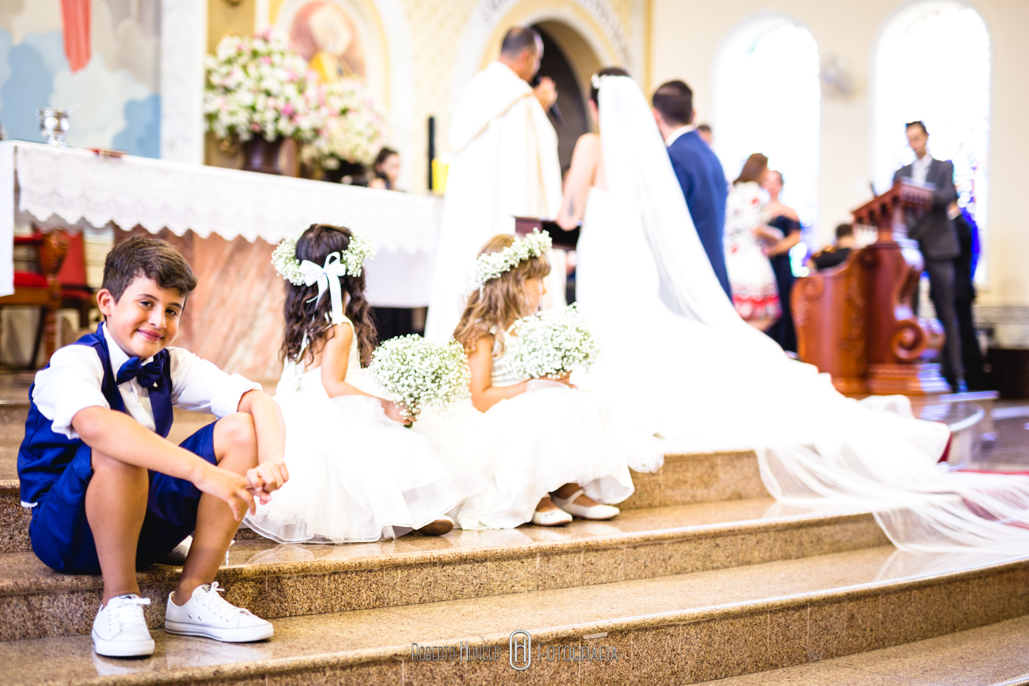 casamento católico em igrejas de minas gerais, casamento católico ao ar livre, casamento catolico entrada na igreja, cambui igreja matriz cerimônias de casamento