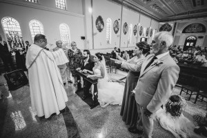 casamento católico em igrejas de minas gerais, casamento católico ao ar livre, casamento catolico entrada na igreja, cambui igreja matriz cerimônias de casamento