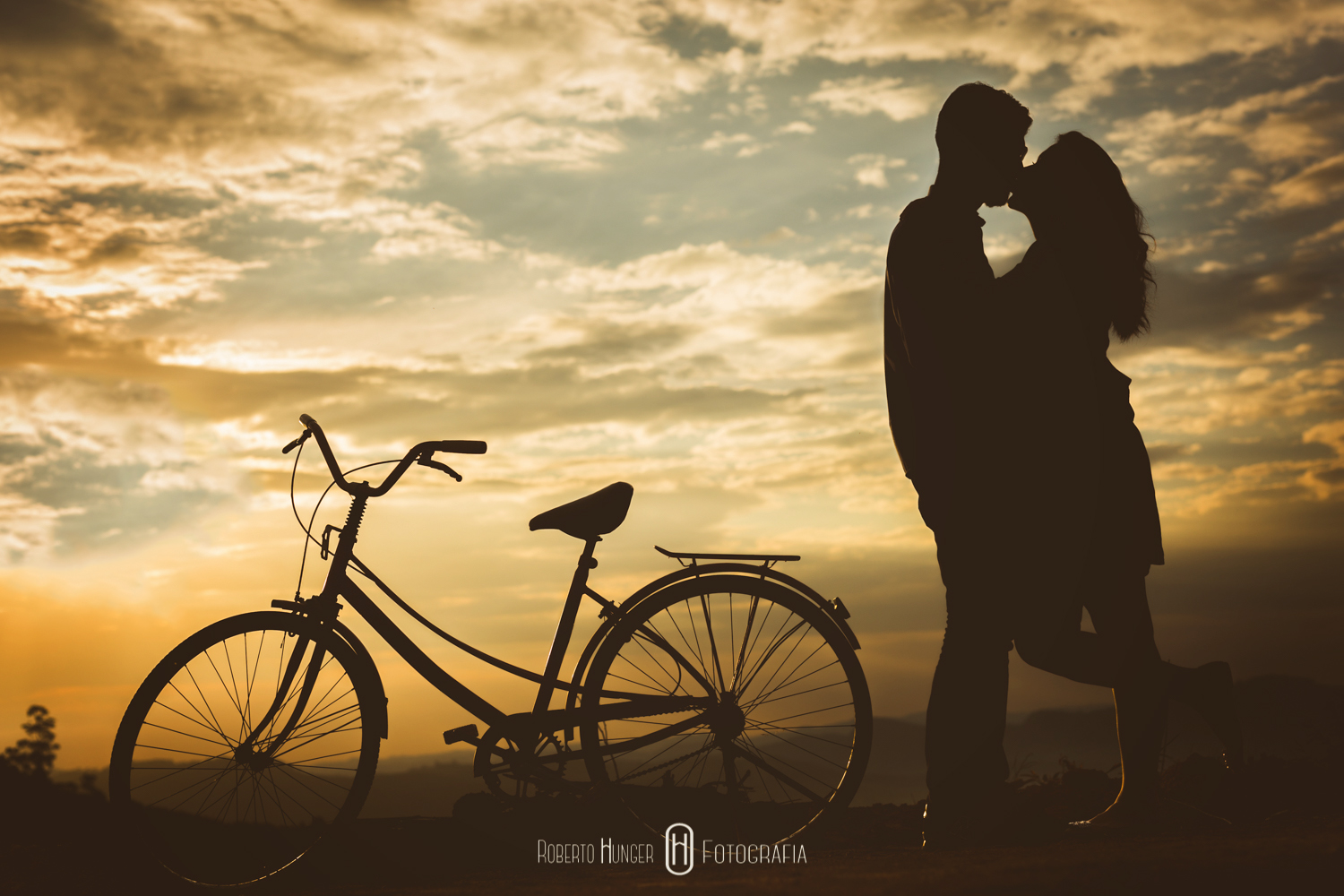 bicicletas em ensaio fotográfico, Fotógrafo de casamento em ouro fino e jacutinga, santa rita do sapucai fotografia de 15 anos, fotógrafo pouso alegre e itajubá, lambari e trÊs pontas fotógrafo, Onde casar em Pouso Alegre?, casamento-em-itajubá-minas-gerais, fotografria-de-casamento-itajubá, pouso-alegre-fotos-casamentos, noivas-itajubá, fotógrafo-de-casamentos-pouso-alegre