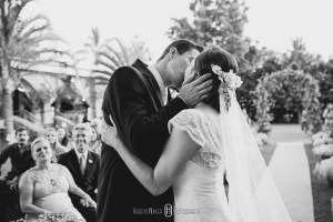 Fotografia: Roberto Hunger Fotografia ; Fazenda e Haras São Bento ; cerimonial: Primas Cerimonial; Celebrante: Edu Toledo;Make/Cabelo: Juninho Makehair; Buffet: Buffet Hernandes Gastronomia; Doce de Leite Bem-casaderia; Regina Bolos; Banda Tribals; Pertrini Wedding Band; Vestido: Casamarela (@casamarelanoivas); Araujo’s Bartenders; Kombi Pics