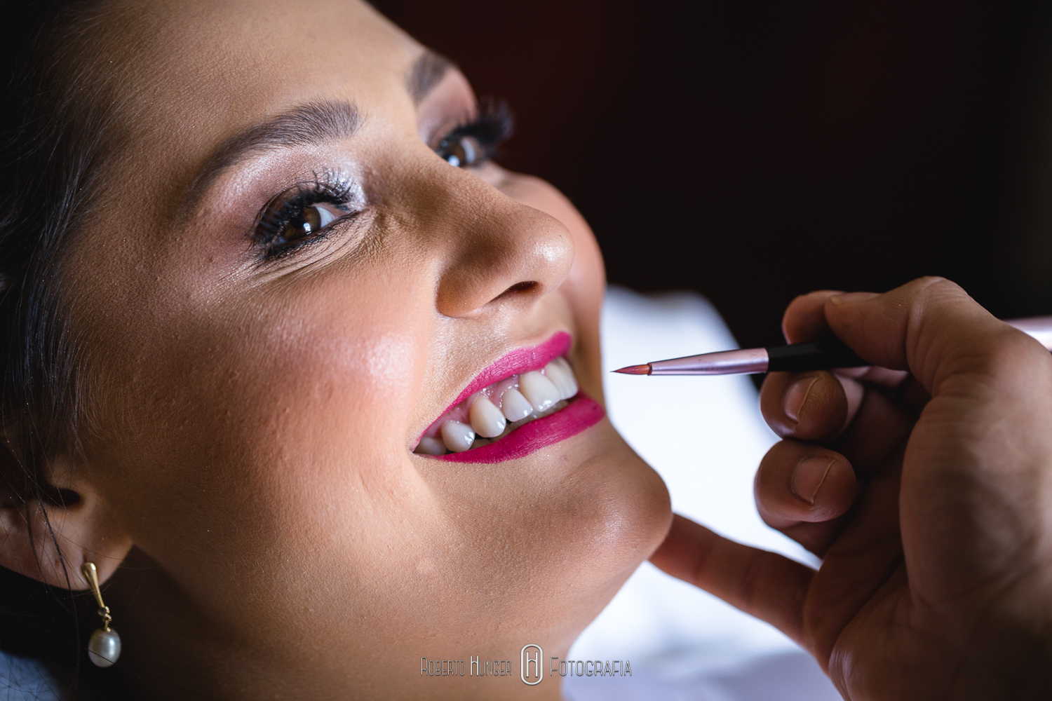 Fotografia: Roberto Hunger Fotografia ; Fazenda e Haras São Bento ; cerimonial: Primas Cerimonial; Celebrante: Edu Toledo;Make/Cabelo: Juninho Makehair; Buffet: Buffet Hernandes Gastronomia; Doce de Leite Bem-casaderia; Regina Bolos; Banda Tribals; Pertrini Wedding Band; Vestido: Casamarela (@casamarelanoivas); Araujo’s Bartenders; Kombi Pics