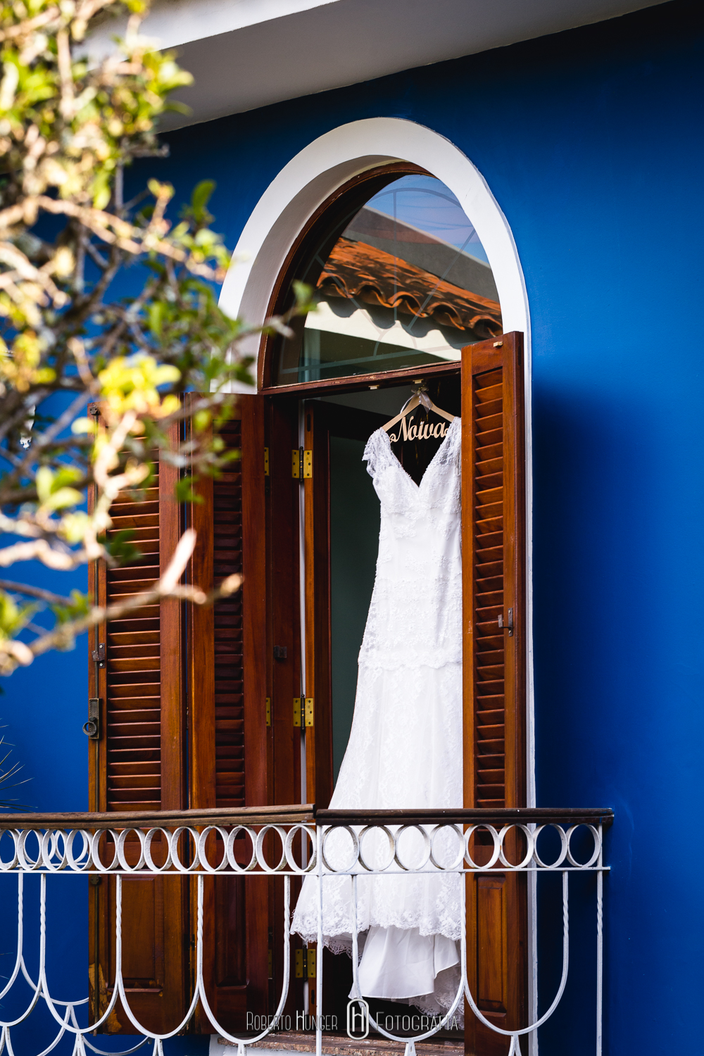 Fotografia: Roberto Hunger Fotografia ; Fazenda e Haras São Bento ; cerimonial: Primas Cerimonial; Celebrante: Edu Toledo;Make/Cabelo: Juninho Makehair; Buffet: Buffet Hernandes Gastronomia; Doce de Leite Bem-casaderia; Regina Bolos; Banda Tribals; Pertrini Wedding Band; Vestido: Casamarela (@casamarelanoivas); Araujo’s Bartenders; Kombi Pics