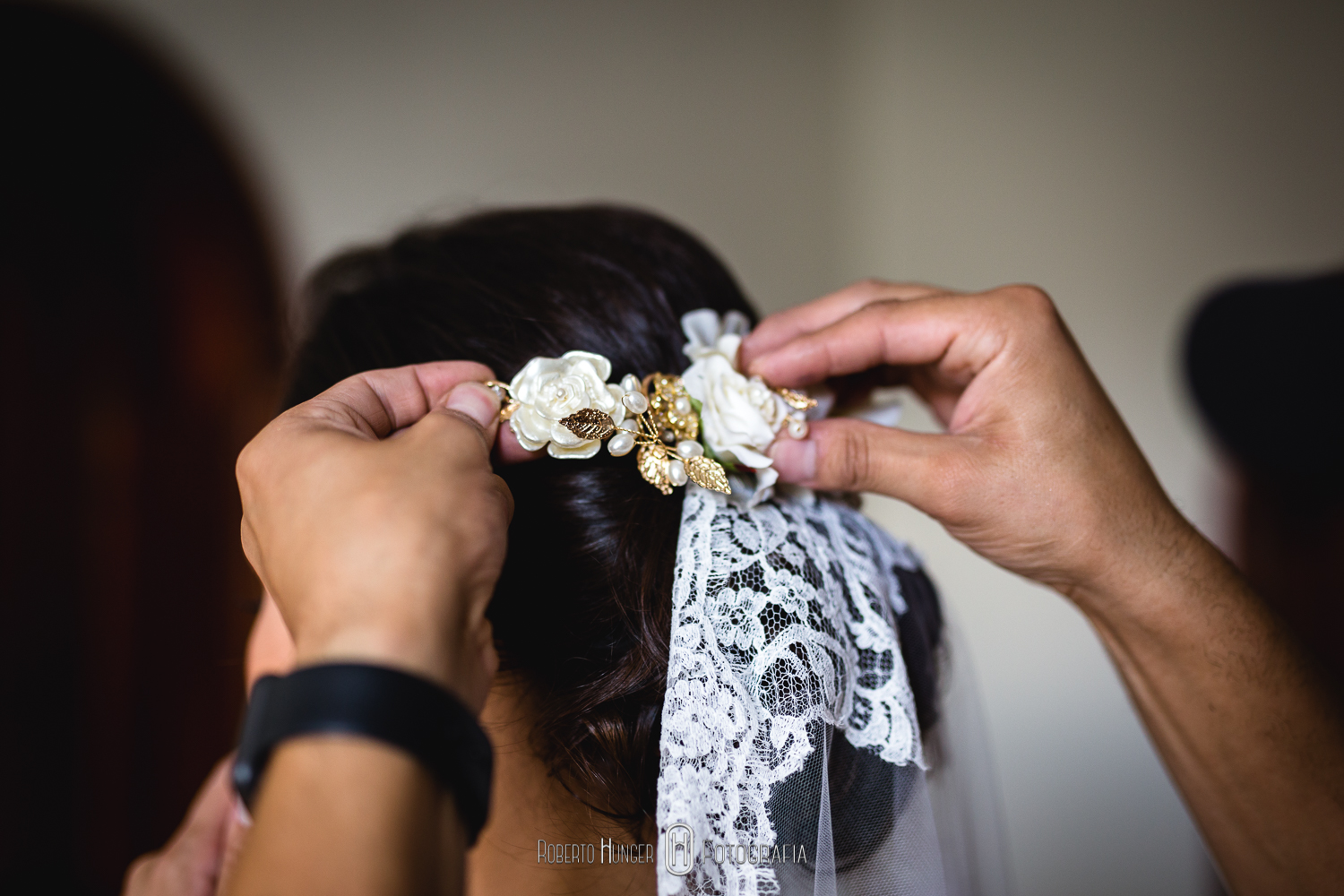 Fotografia: Roberto Hunger Fotografia ; Fazenda e Haras São Bento ; cerimonial: Primas Cerimonial; Celebrante: Edu Toledo;Make/Cabelo: Juninho Makehair; Buffet: Buffet Hernandes Gastronomia; Doce de Leite Bem-casaderia; Regina Bolos; Banda Tribals; Pertrini Wedding Band; Vestido: Casamarela (@casamarelanoivas); Araujo’s Bartenders; Kombi Pics