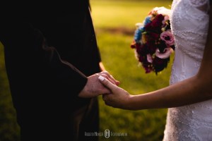 Fotografia: Roberto Hunger Fotografia ; Fazenda e Haras São Bento ; cerimonial: Primas Cerimonial; Celebrante: Edu Toledo;Make/Cabelo: Juninho Makehair; Buffet: Buffet Hernandes Gastronomia; Doce de Leite Bem-casaderia; Regina Bolos; Banda Tribals; Pertrini Wedding Band; Vestido: Casamarela (@casamarelanoivas); Araujo’s Bartenders; Kombi Pics