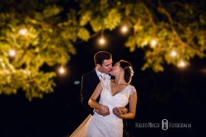 Fotografia: Roberto Hunger Fotografia ; Fazenda e Haras São Bento ; cerimonial: Primas Cerimonial; Celebrante: Edu Toledo;Make/Cabelo: Juninho Makehair; Buffet: Buffet Hernandes Gastronomia; Doce de Leite Bem-casaderia; Regina Bolos; Banda Tribals; Pertrini Wedding Band; Vestido: Casamarela (@casamarelanoivas); Araujo’s Bartenders; Kombi Pics