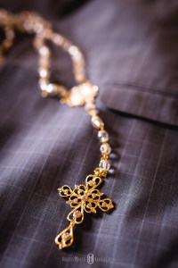 Fotografia: Roberto Hunger Fotografia e equipe;Cabelo/ make: Tânia Cyrino (GLAM Beauty Lounge).;Local: Hotel Serra Bonita;Buffet: Hotel Serra Bonita;Decoração: Hotel Serra Bonita;Bolo, doces e bem casado : Elisângela Doces Finos;Cerimônial: Ana Faria;Celebrante: Padre Jésus.