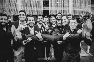 Cerimônia: Paróquia Nossa Senhora da Soledade Recepção: Xandi Campestre Barman: Ueslei Vincius Buffet: Xandi Gomes Cabine de fotos: EU NA FOTO - Cabine Cerimonial: Cerimonial Rafael Guedes Cerimonial, André Borges, Glauco Estevam, Fernanda Santos Dj: Mateus Costa Decoração: Menu Decor Saulo Ramon Gentil Emerson Baxinho; Dia da Noiva: Villa Venuta Doces, bem-casados e bolo cenográfico: Soraya Mouallem; Fotografia: Roberto Hunger Junior & Jonaan Carvalho Filmagem: Eternize Films Julio Cesar Silva Douglas Barbosa Hair: Simone Peres Make: Bruna Siqueira Papelaria: 1º Atto Convites Vestido da noiva: Nova Noiva