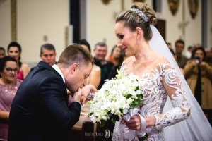 casamento católico em igrejas de minas gerais, casamento católico ao ar livre, casamento catolico entrada na igreja, cambui igreja matriz cerimônias de casamento