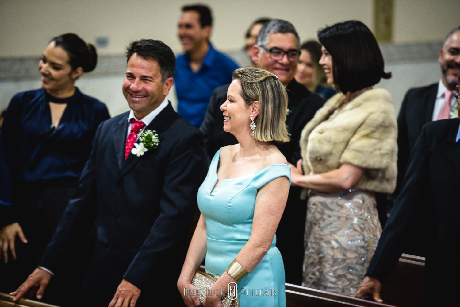 casamento católico em igrejas de minas gerais, casamento católico ao ar livre, casamento catolico entrada na igreja, cambui igreja matriz cerimônias de casamento