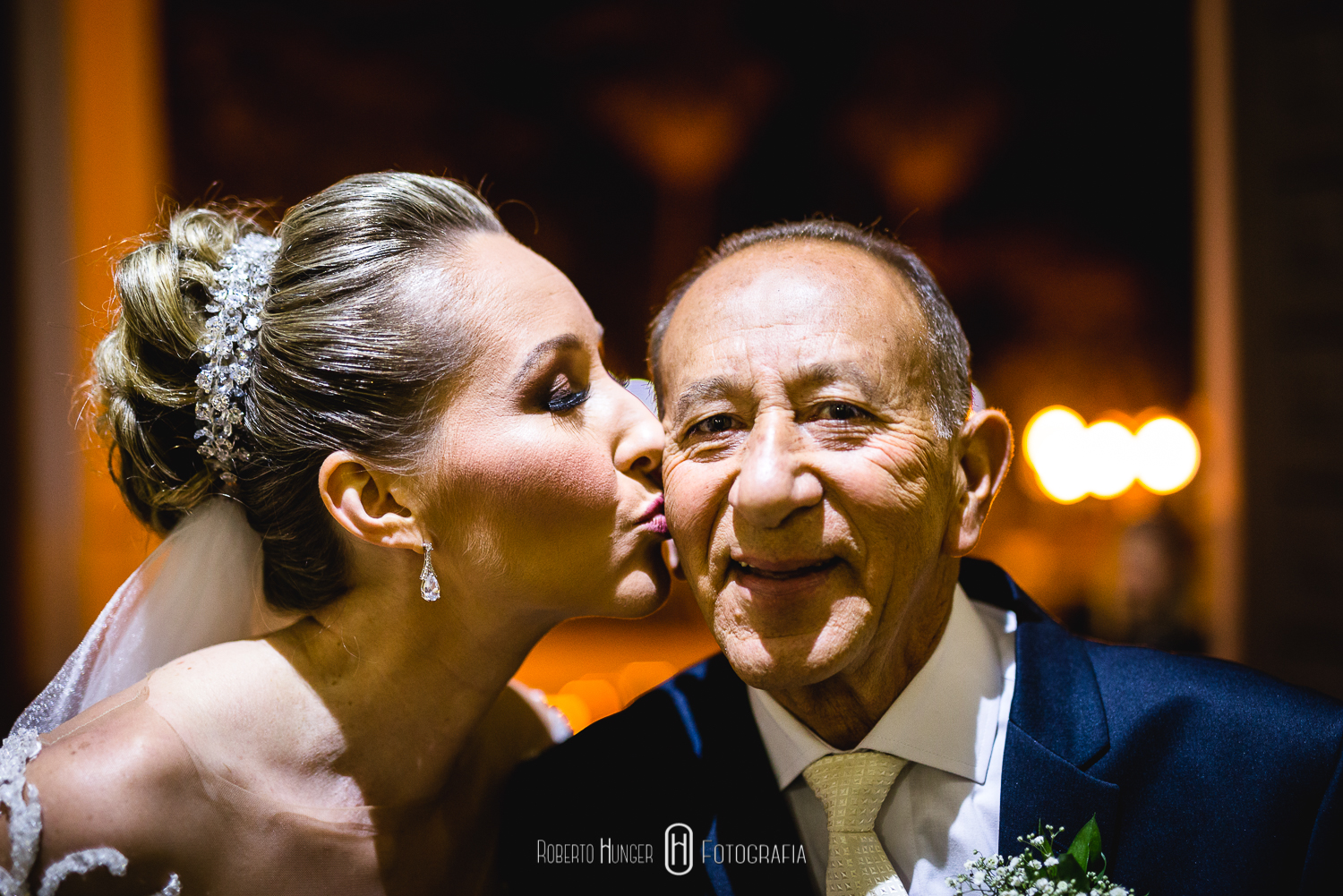 casamento católico em igrejas de minas gerais, casamento católico ao ar livre, casamento catolico entrada na igreja, cambui igreja matriz cerimônias de casamento