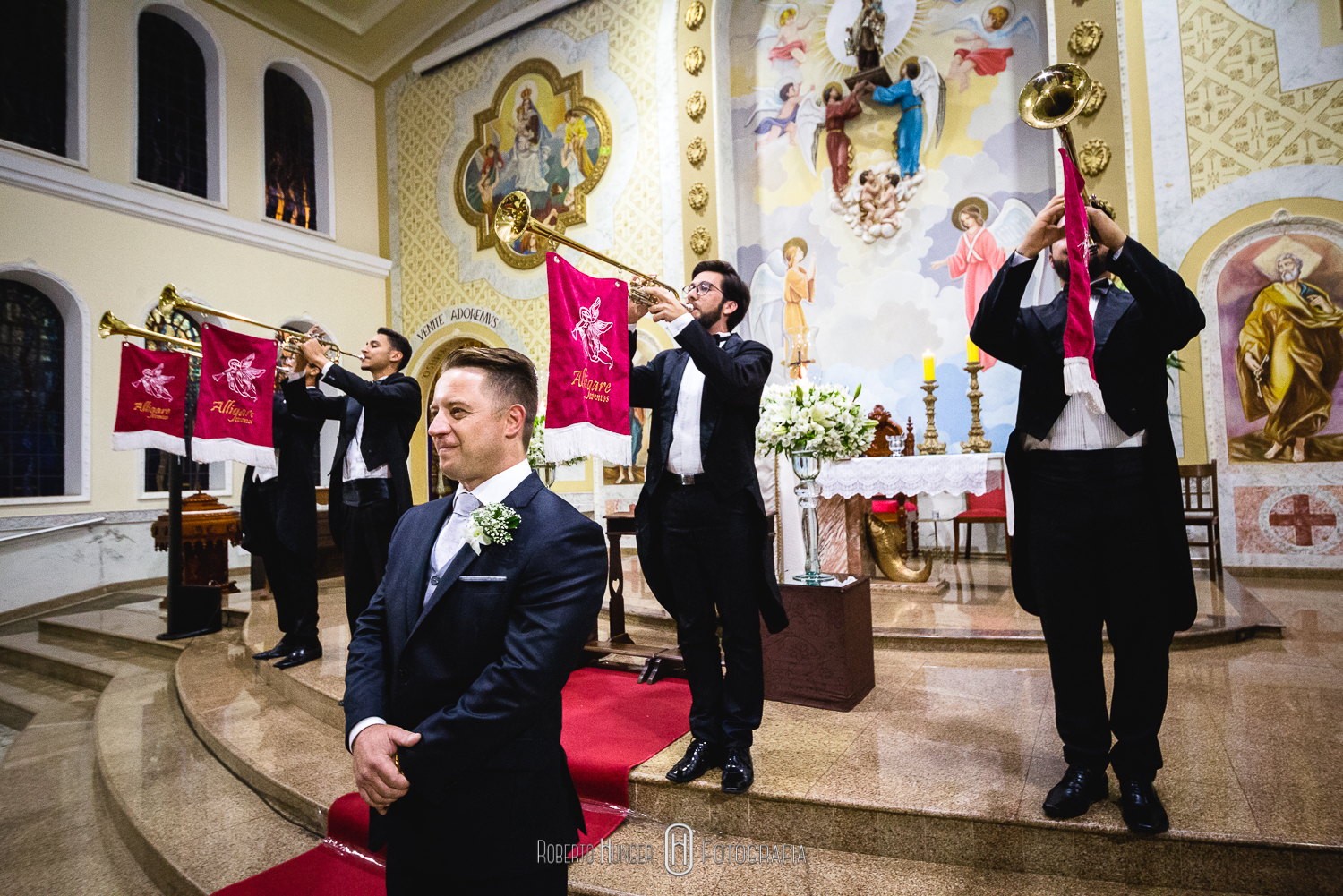 casamento católico em igrejas de minas gerais, casamento católico ao ar livre, casamento catolico entrada na igreja, cambui igreja matriz cerimônias de casamento