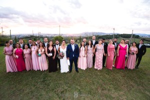 Casamento Ana Flávia e Ronan (Pouso Alegre / Barroko) As pessoas acham que o amor verdadeiro não existe, porque elas passaram a não acreditar nele, por isso ele foi desaparecendo, ele é como uma pedra preciosa, é raro você encontrar, mas não quer dizer que não exista. John Lennon Algumas imagens do casamento de Ana e Ronan, que foi abençoado com uma bela tarde de sol, depois de uma semana de chuva! Resultado, muita cor e luz, em uma cerimônia linda e animada. Com os amigos e parceiros: Assessoria cerimonial: Anas Cerimonial (juliana); Roberto Hunger fotografia ; Play Vídeo (Guilherme Yoshi); Decoração: Menu Decor; Buffet: Buffet Vienna; Vestido noiva: Casa Amarela (Rosa Clará); Make noiva: Lu Teodoro (cabelo e maquiagem), MarquesPlaza Hotel; make noivo: Class Hotel; Musicos cerimônia: Alligare; Dj festa: Dj Michael banda: Juliana Campos; Doces: Kenia Assis doces finos. #noivas2021, #machado , #camanducaia , #casandonocampo, #bordadamata , #paraisopolis , #santaritadosapucai , #extremamg , #jacutinga, #andradas, #santaritadosapucai, #monteverde , #poçosdecaldas , #itajubá , #cambui , #cambuimg , #pousoalegre , #pirangucu , #itajuba , #casamento #noiva #noivos #casamentos #noivaspousoalegre @deb_vargas @wesleysaa #elopementwedding #elopementweddingphotographer #elopementweddings @anas.cerimonial @sauloramongenti @playfilmes_yoshi_ #casaamarelanoivas @julianacampos_live @anaflaviacoutinho @anas.cerimonial @barrokoeventos